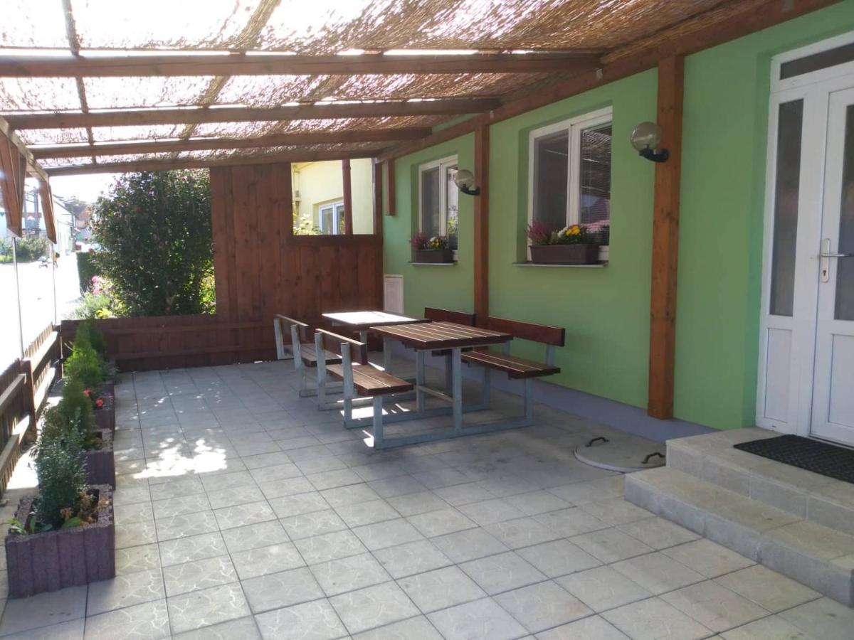 Apartman U Sudu Kobyli Екстер'єр фото